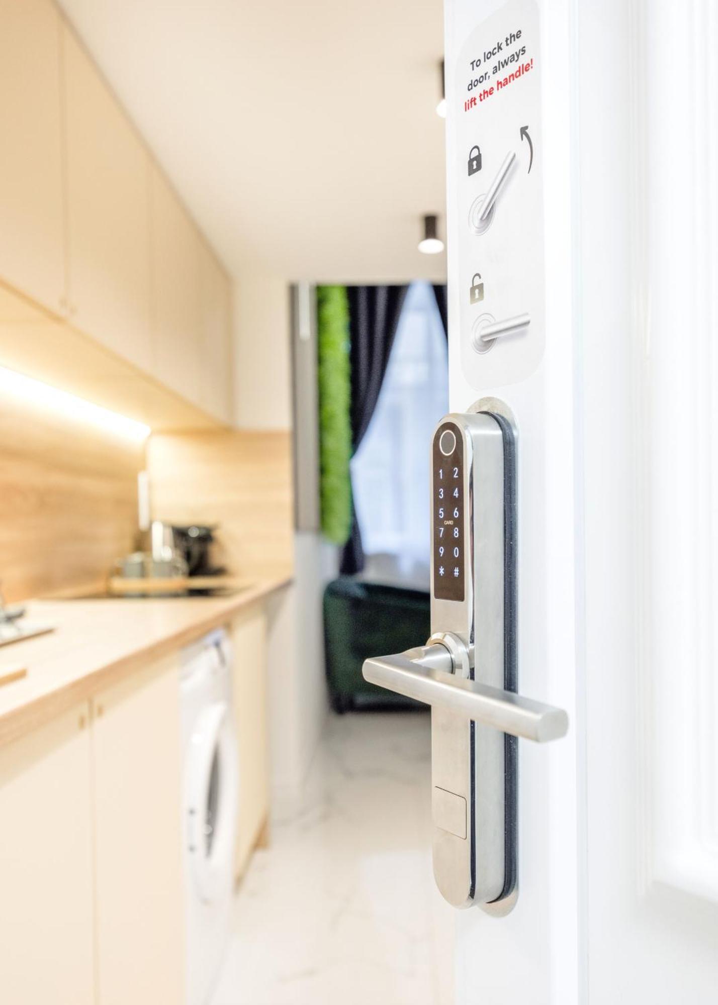 Modern Downtown Oasis Apartamento Budapeste Exterior foto